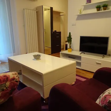 Quiet In Center, Free Private Parking Sarajevo